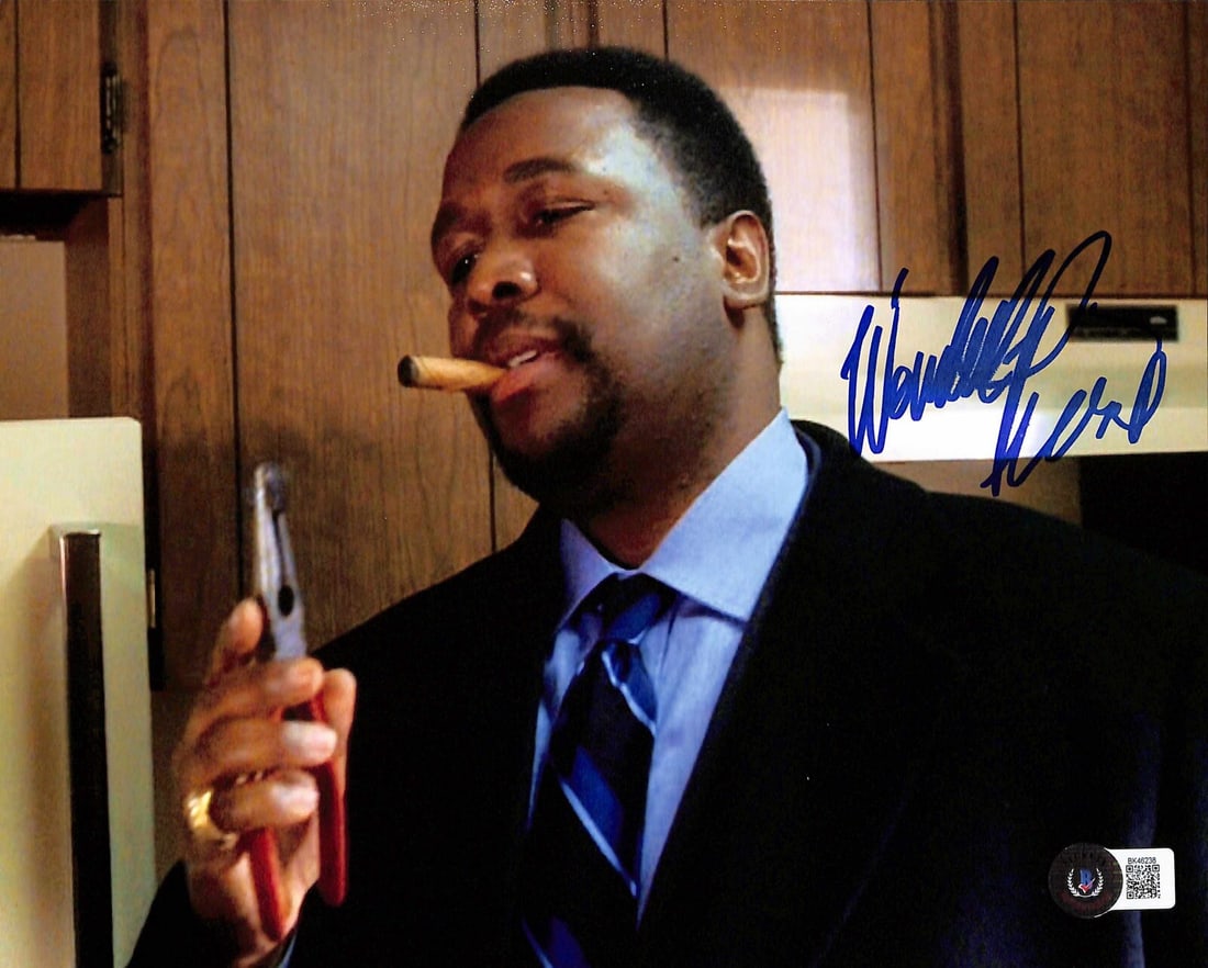 Wendell Pierce Signed 8x10 Photo The Wire Beckett Certified: Wendell Pierce Signed 8x10 Photo The Wire Beckett Certified This is an autographed 8x10 photograph of Wendell Pierce, known for his role as "Bunk Moreland" in the acclaimed TV series The Wire. The sig