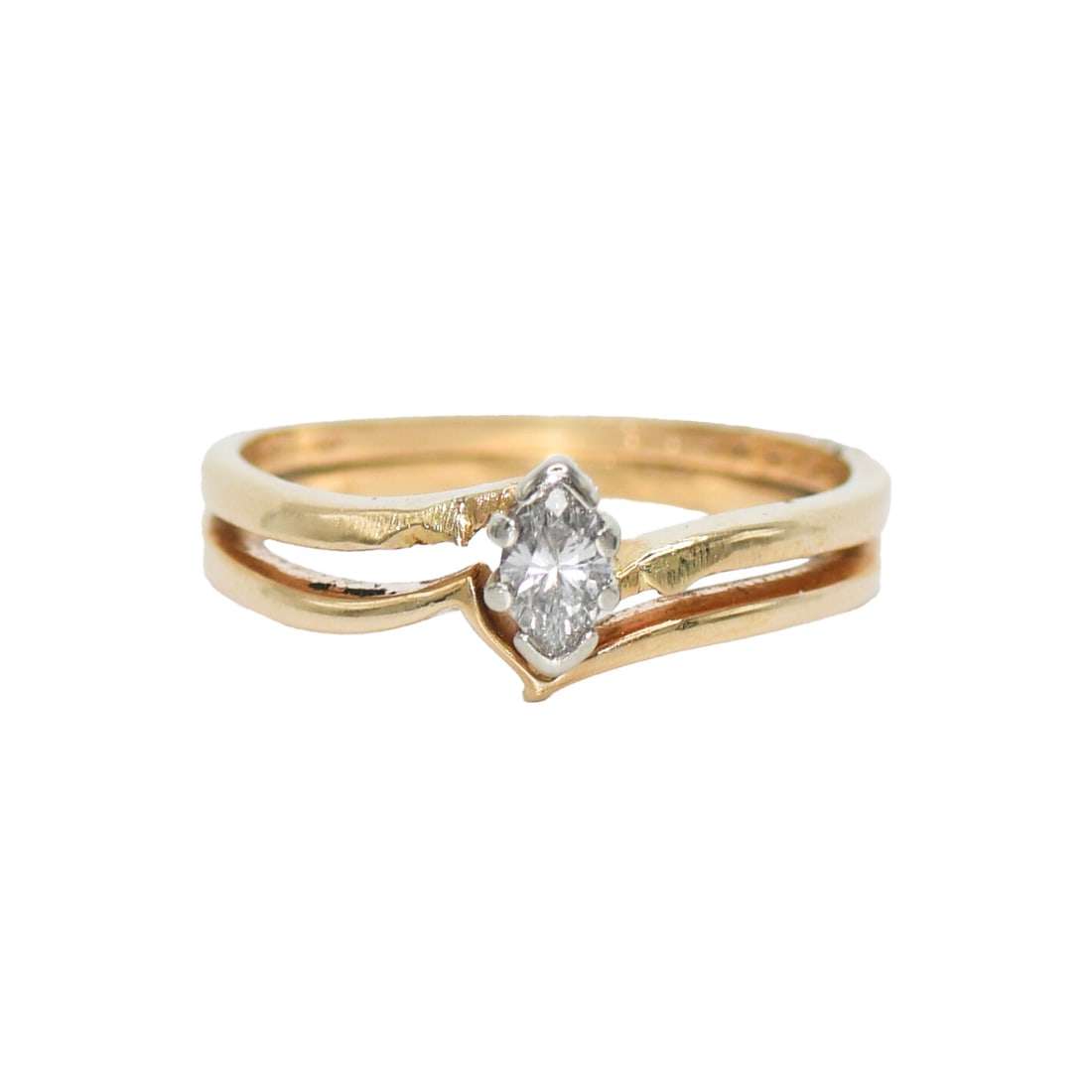 14K Yellow Gold Marquise Diamond Solitaire Ring SI Clarity H Color 0.20ctw: 14K Yellow Gold Marquise Diamond Solitaire Ring SI Clarity H Color 0.20ctw This exquisite marquise-shaped diamond ring is crafted from 14k yellow gold and features a stunning solitaire design. The dia