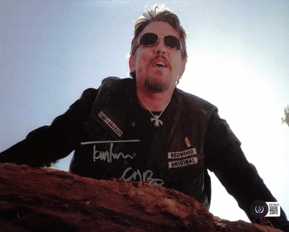 Tommy Flanagan Chibs Sons of Anarchy Signed 8x10 Photograph Beckett Certified: Tommy Flanagan Chibs Sons of Anarchy Signed 8x10 Photograph Beckett Certified This stunning 8x10 photograph features Tommy Flanagan, known for his iconic role as "Chibs" in the acclaimed TV series Son
