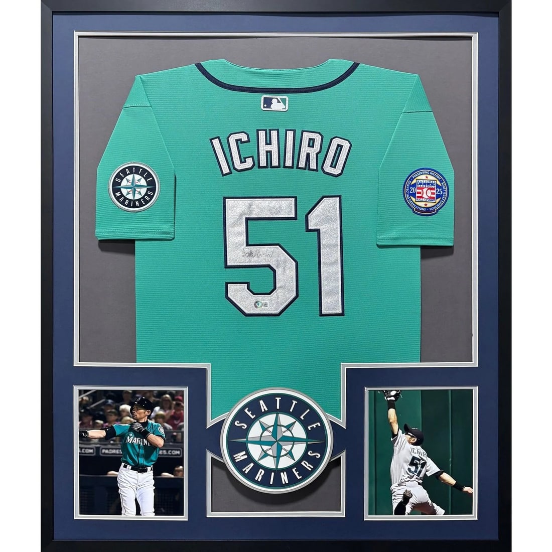 Ichiro Suzuki Signed Framed Mariners Jersey Beckett Authenticated (1 of 2)