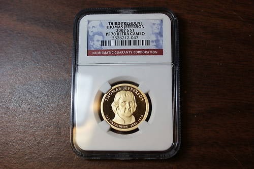 2007-S Thomas Jefferson Dollar Uncirculated Bronze Coin: 2007-S Thomas Jefferson Dollar Uncirculated Bronze Coin This 2007-S Thomas Jefferson Dollar features a stunning bronze composition and is part of the Presidential series. It is an uncirculated coin, i