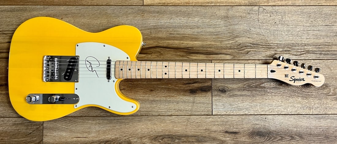 Eric Clapton Signed Fender Squire Stratocaster Guitar with JSA Authentication (1 of 4)