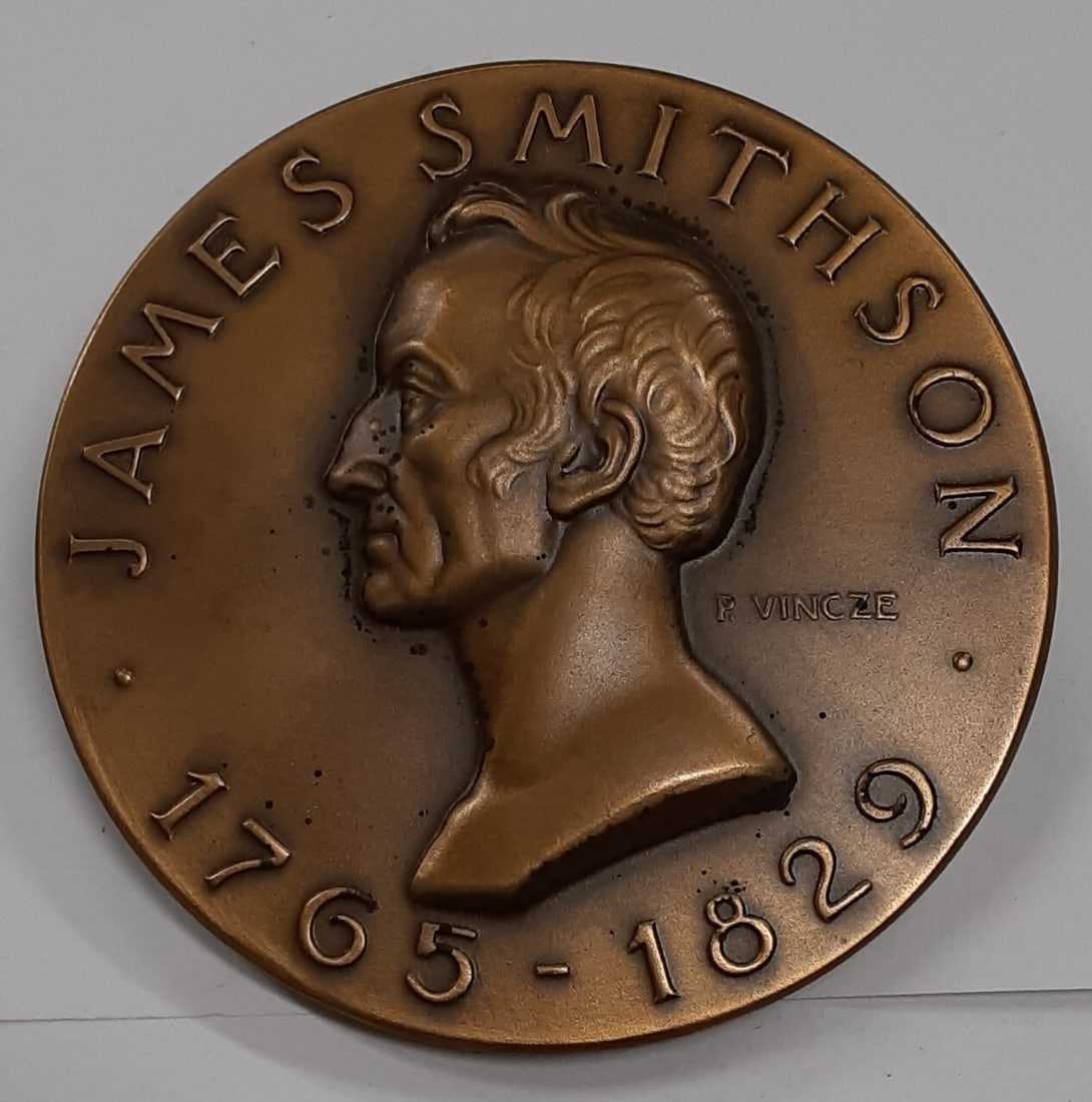 James Smithson Bronze 2.5 Inch Bicentennial Medal in MACo Box: James Smithson Bronze 2.5 Inch Bicentennial Medal in MACo Box This James Smithson Bronze medal, measuring 2.5 inches in diameter, celebrates the bicentennial and comes in a MACo box. It is composed of