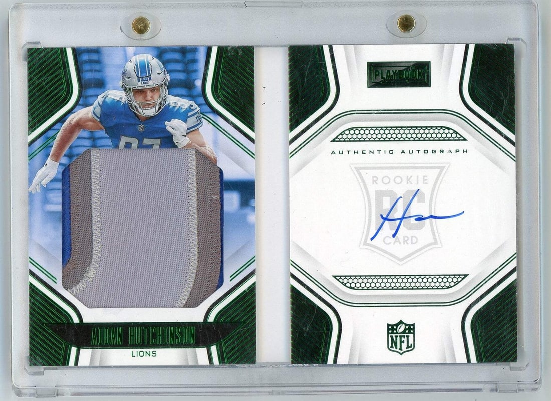 2021 Panini Playbook Aidan Hutchinson #213/25 Booklet Auto Rookie Card (1 of 2)