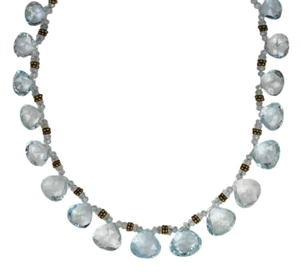 Stunning 14K Yellow Gold 80 Carat Aquamarine Collar Necklace: Stunning 14K Yellow Gold 80 Carat Aquamarine Collar Necklace Presenting a stunning Aquamarine Necklace, beautifully crafted in 14K yellow gold. This exquisite piece features a collection of faceted pe