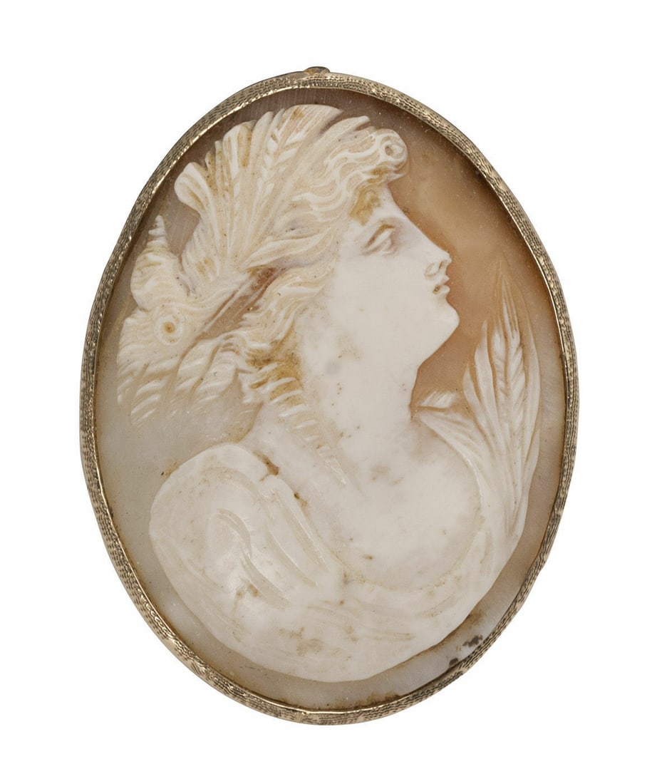 Antique 10K Yellow Gold Shell Carved Cameo Pendant Brooch (1 of 2)