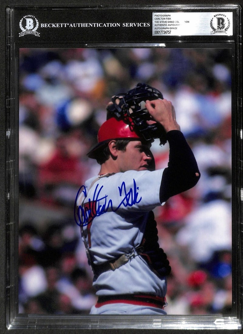 Carlton Fisk Signed 8x10 Photo Red Sox Rookie HOF Beckett Authenticated (1 of 1)