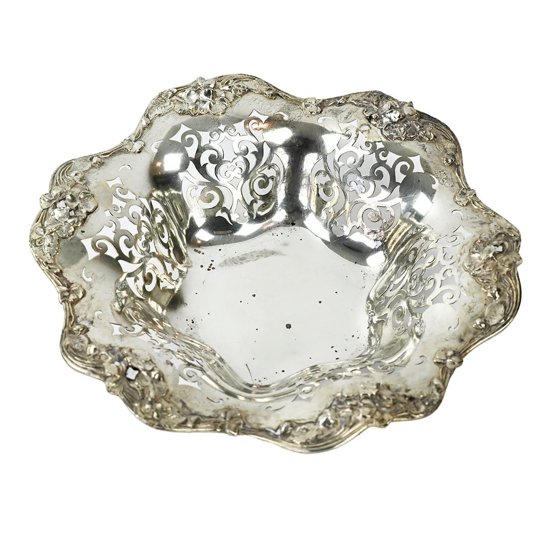 Sterling Silver Bowl by R Wallace Sons Weighing 14.823 Troy Ounces (1 of 7)