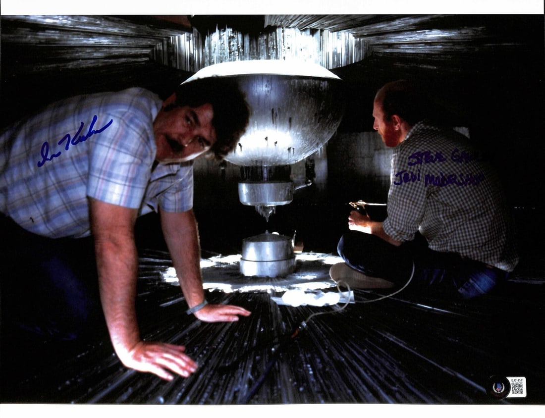 Star Wars ROTJ 11x14 Photo Signed by Gawley Keeler Beckett Authenticated: Star Wars ROTJ 11x14 Photo Signed by Gawley Keeler Beckett Authenticated This autographed 11x14 photograph features iconic model makers Ira Keeler and Steve Gawley, known for their work on Star Wars: