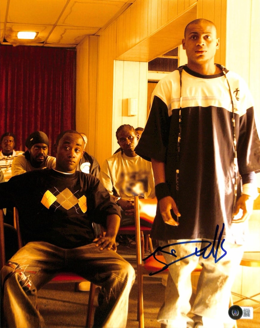 JD Williams Bodie Broadus Signed 11x14 Photo Beckett Certified: JD Williams Bodie Broadus Signed 11x14 Photo Beckett Certified This is an autographed 11x14 photograph of JD Williams, known for his role as "Bodie Broadus" in the acclaimed TV series The Wire. The ph