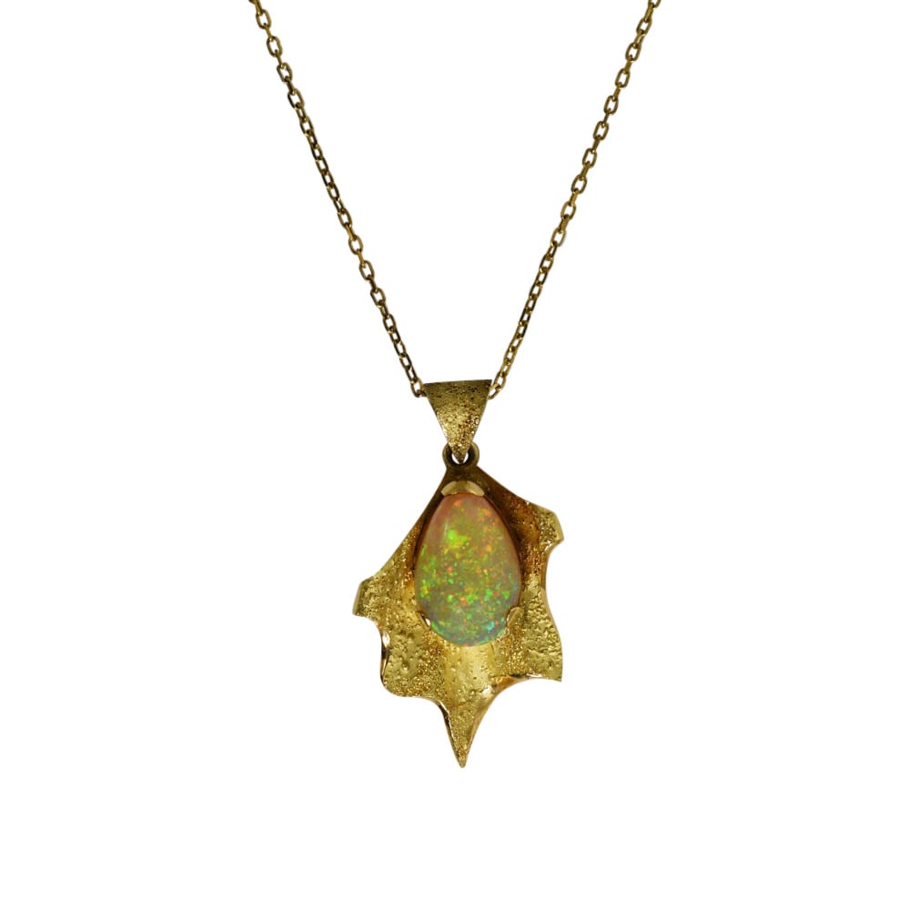 Stunning Ethiopian Opal Pendant Necklace in 18K Yellow Gold (1 of 8)