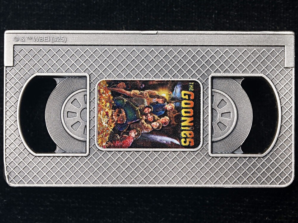 2025 Samoa 2 Ounce Silver $5 Coin The Goonies UNCIRCULATED: 2025 Samoa 2 Ounce Silver $5 Coin The Goonies UNCIRCULATED This 2025 Samoa 2 Ounce Silver $5 coin features a unique design inspired by The Goonies, showcasing outstanding eye appeal with fantastic lus