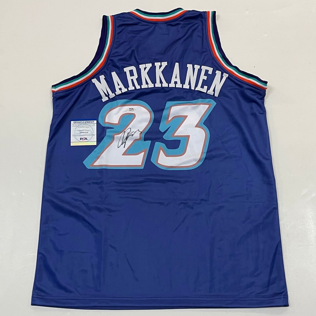 Lauri Markkanen Autographed Jersey PSA/DNA Utah Jazz Original (1 of 2)