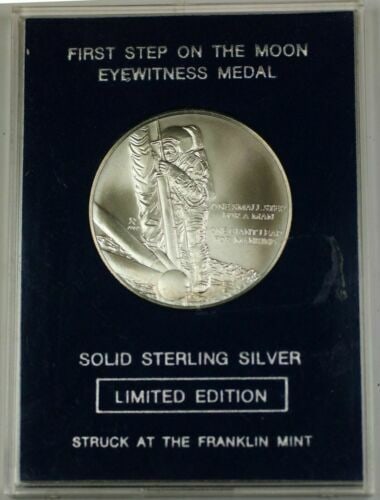Apollo 11 First Step on Moon Bronze Medal in Holder (1 of 2)
