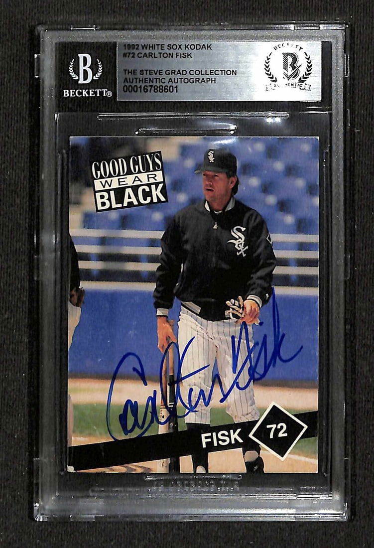Carlton Fisk Signed 1992 White Sox Kodak #72 Card Beckett Authenticated: Carlton Fisk Signed 1992 White Sox Kodak #72 Card Beckett Authenticated This is a 1992 White Sox Kodak #72 sports trading card autographed by Hall of Famer Carlton Fisk. The card features Fisk, a reno