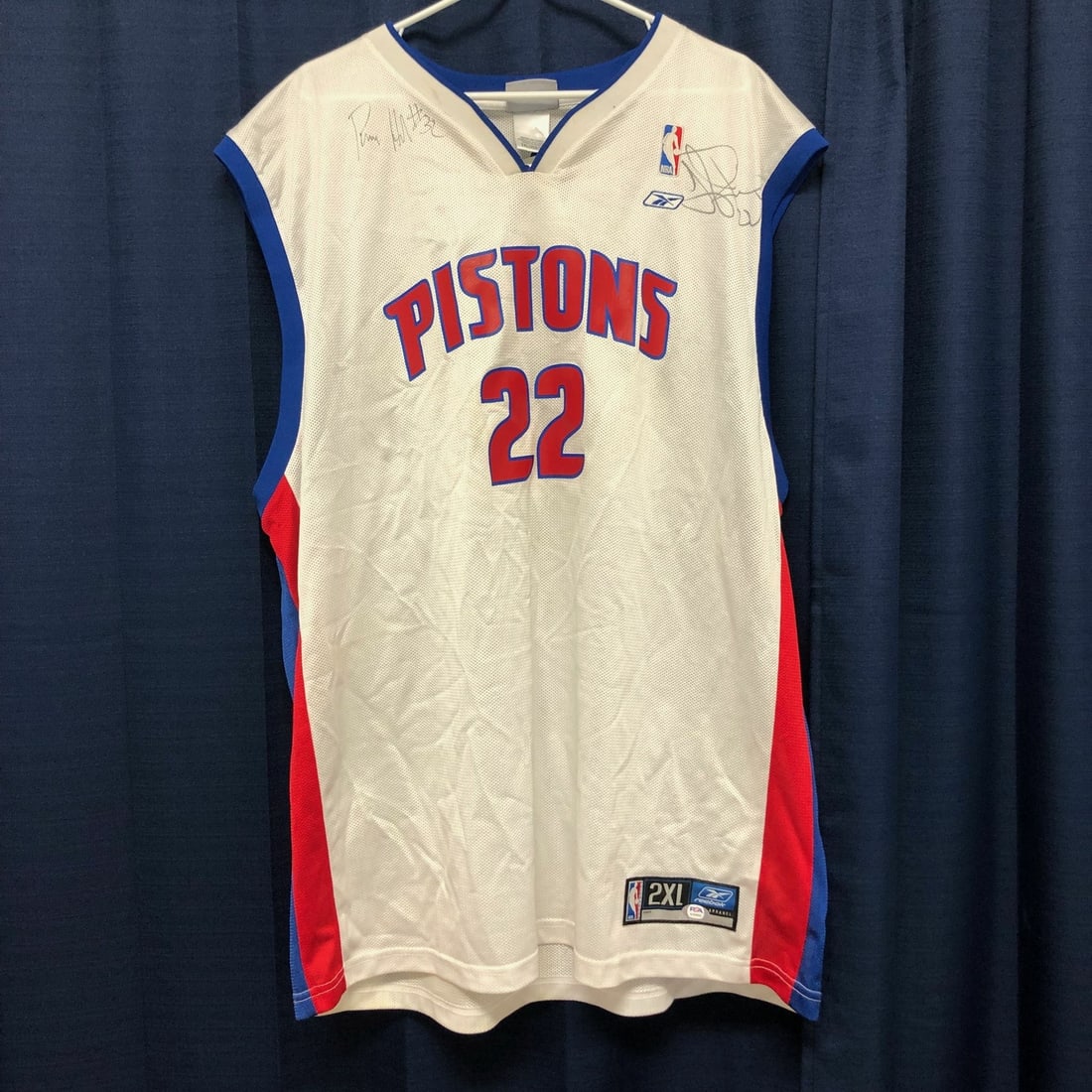 Richard Hamilton Tayshaun Prince Signed Jersey PSA/DNA Detroit Pistons: Richard Hamilton Tayshaun Prince Signed Jersey PSA/DNA Detroit Pistons This high-quality stitched jersey features the signatures of Richard Hamilton and Tayshaun Prince, both prominent players of the