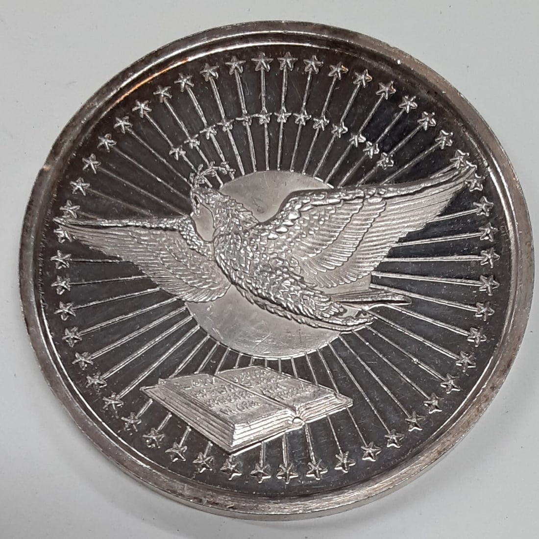 Hamilton Mint Dove of Peace 2.1 Troy Oz .999 Fine Silver Round Medal (1 of 2)