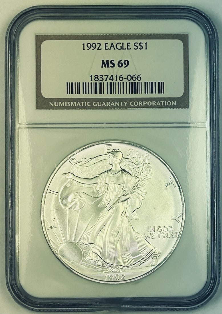 1992 American Silver Eagle NGC MS 69 Coin Collectible (1 of 2)