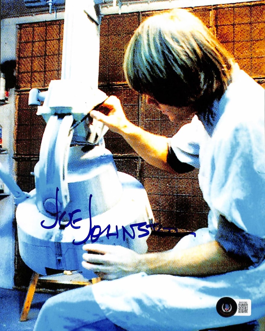 Joe Johnston Signed Star Wars ESB 8x10 Photo Beckett Certified: Joe Johnston Signed Star Wars ESB 8x10 Photo Beckett Certified This stunning 8x10 color photograph features the signature of Joe Johnston, the acclaimed ILM concept artist behind iconic Star Wars film