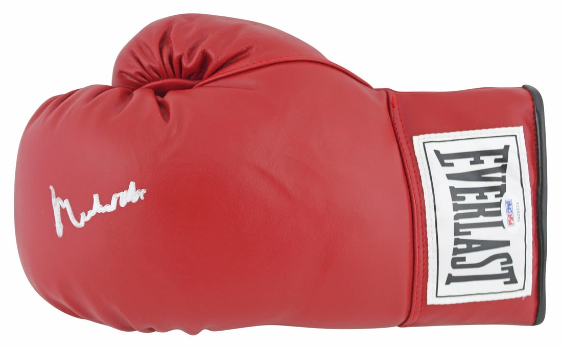 Muhammad Ali Signed Red Everlast Boxing Glove PSA/DNA Certified (1 of 5)