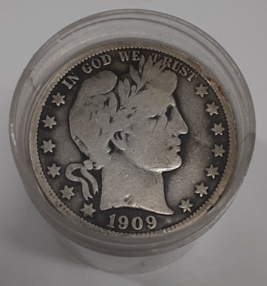 Roll of 20 Circulated 1909-S Barber Half Dollar 90% Silver Coins: Roll of 20 Circulated 1909-S Barber Half Dollar 90% Silver Coins This listing features a roll of 20 circulated 1909-S Barber Half Dollars, each with a denomination of 50 cents. Made of 90% silver, the