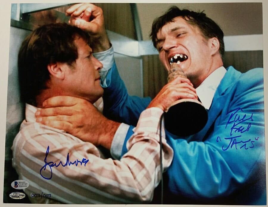 Roger Moore Richard Kiel Dual Signed 11x14 James Bond Photo Beckett COA (1 of 3)