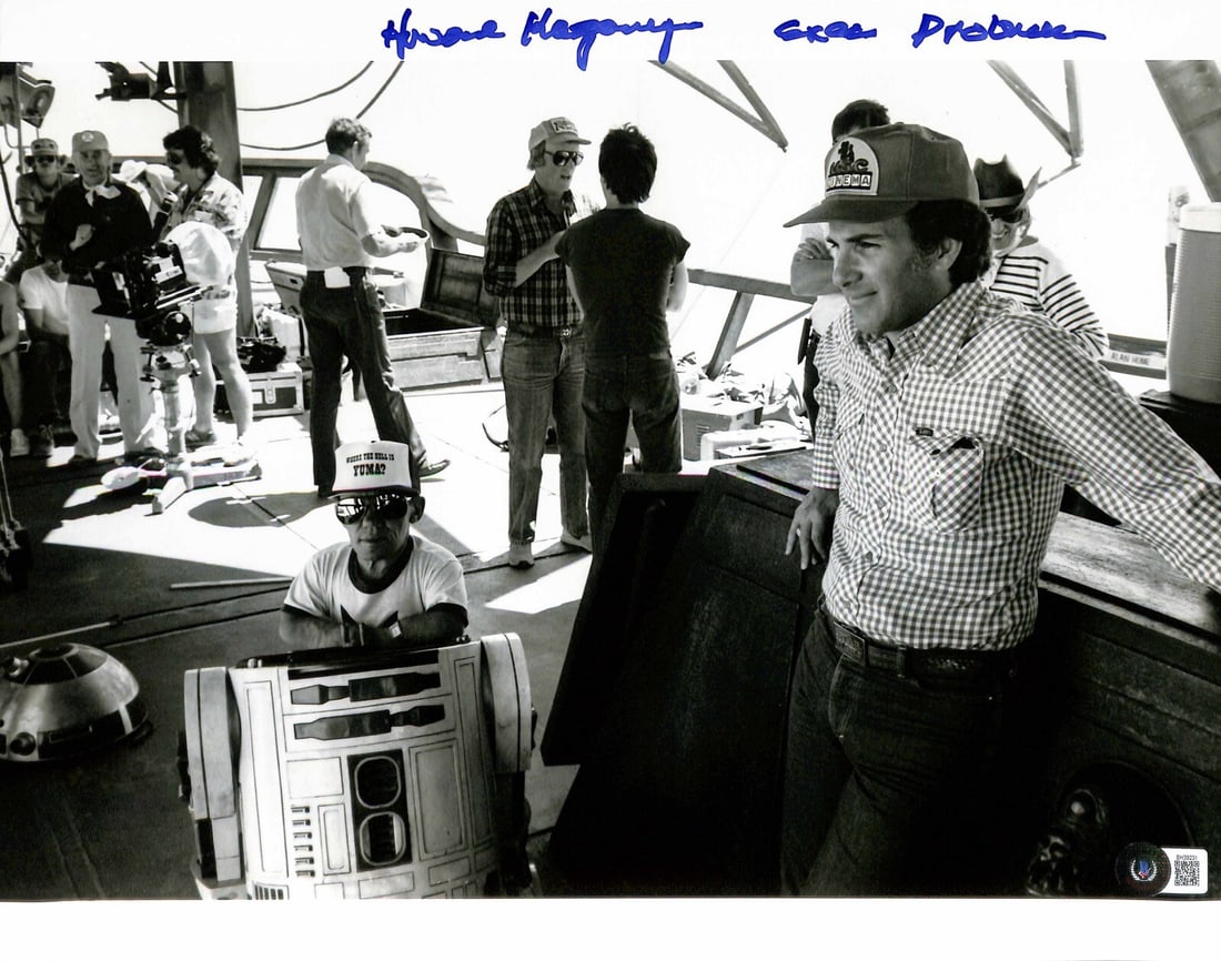 Howard Kazanjian Signed Star Wars ROTJ 11x14 Photo BECKETT Authenticated: Howard Kazanjian Signed Star Wars ROTJ 11x14 Photo BECKETT Authenticated This striking 11x14 color photograph features the signature of Howard Kazanjian, the esteemed producer known for his work on St
