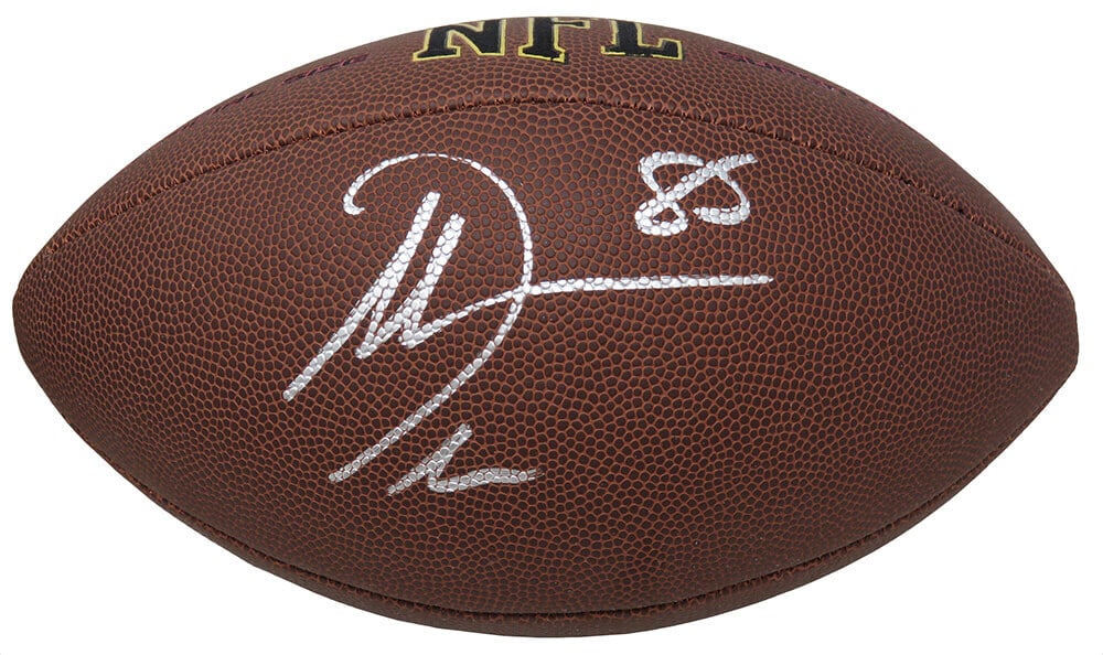 Antonio Gates Signed Wilson NFL Football with COA Los Angeles Chargers: Antonio Gates Signed Wilson NFL Football with COA Los Angeles Chargers This is a full-size Wilson Super Grip NFL football signed by Antonio Gates, the renowned tight end of the Los Angeles Chargers. T