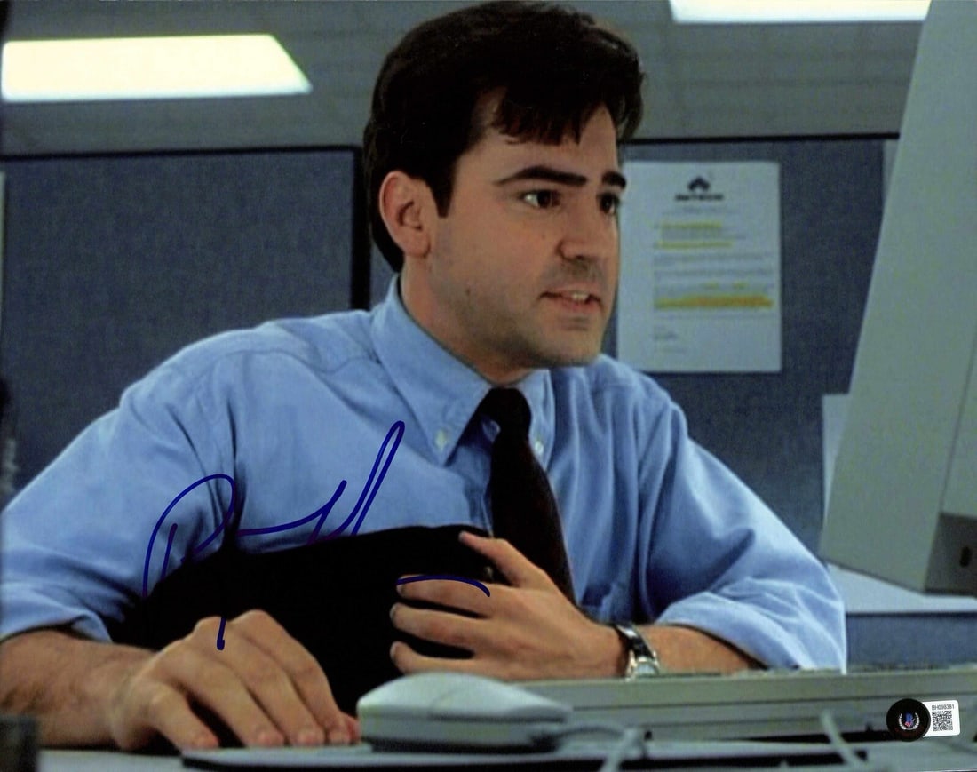 Ron Livingston Signed 11x14 Photo Peter Gibbons Office Space Beckett Authenticated: Ron Livingston Signed 11x14 Photo Peter Gibbons Office Space Beckett Authenticated This stunning 11x14 photograph features Ron Livingston as "Peter Gibbons" from the cult classic movie Office Space. T