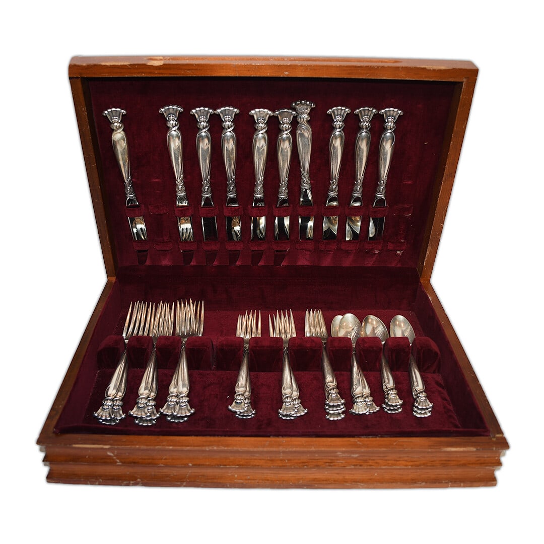 Wallace Romance of the Sea Sterling Silver Flatware Set for 10 (1 of 3)