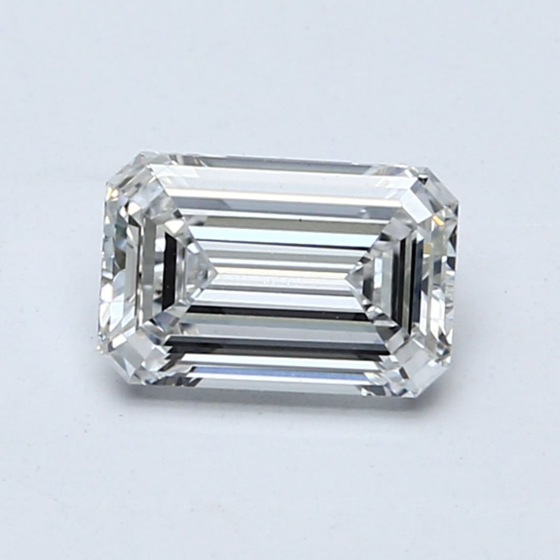 Loose Diamond - EMERALD 2.9ct D VS2: Loose Diamond - EMERALD 2.9ct D VS2 Source: This is a real non-mined Diamond that has been grown in a lab Shape: EMERALD Carats: 2.9 Color: D Clarity: VS2 Certification: GIA Video: