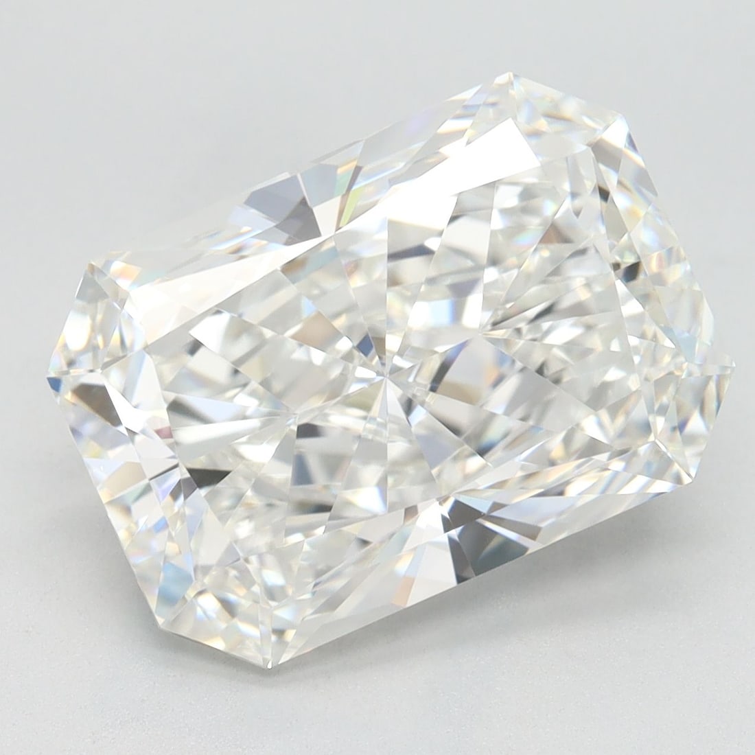 Loose Diamond - RADIANT 6.05ct G IF: Loose Diamond - RADIANT 6.05ct G IF Source: This is a real non-mined Diamond that has been grown in a lab Shape: RADIANT Carats: 6.05 Color: G Clarity: IF Certification: IGI Video: