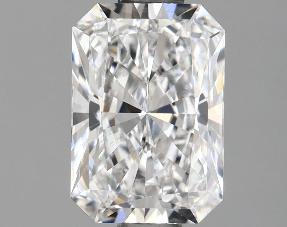 Loose Diamond - RADIANT 1.03ct E VS1: Loose Diamond - RADIANT 1.03ct E VS1 Source: This is a real non-mined Diamond that has been grown in a lab Shape: RADIANT Carats: 1.03 Color: E Clarity: VS1 Certification: IGI Video: