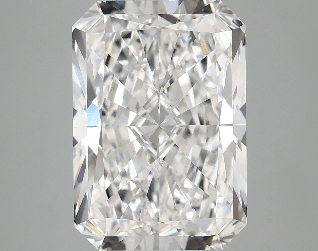 Loose Diamond - RADIANT 5.07ct E VS1: Loose Diamond - RADIANT 5.07ct E VS1 Source: This is a real non-mined Diamond that has been grown in a lab Shape: RADIANT Carats: 5.07 Color: E Clarity: VS1 Certification: IGI Video: