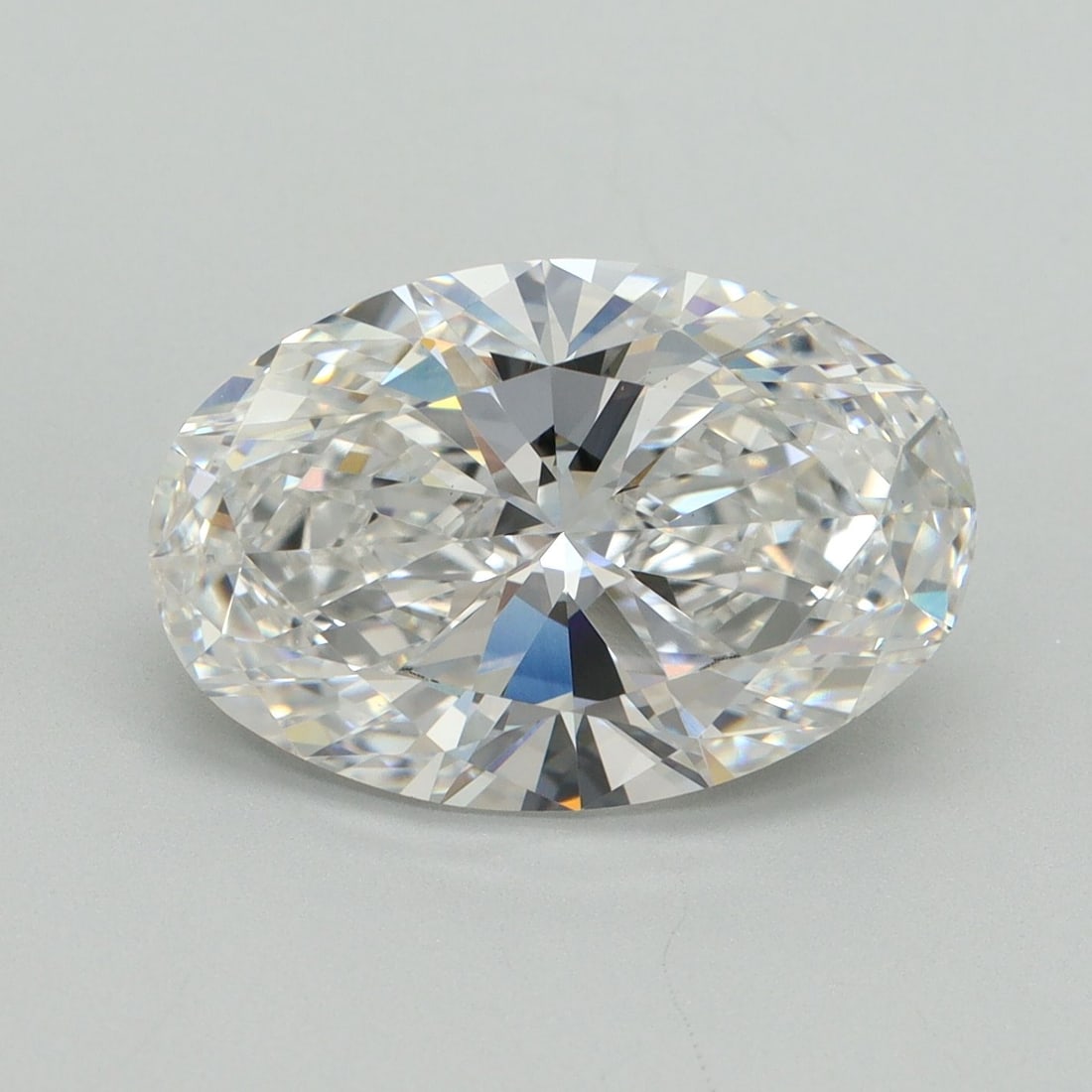 Loose Diamond - OVAL 5.04ct D VS1: Loose Diamond - OVAL 5.04ct D VS1 Source: This is a real non-mined Diamond that has been grown in a lab Shape: OVAL Carats: 5.04 Color: D Clarity: VS1 Certification: IGI Video: