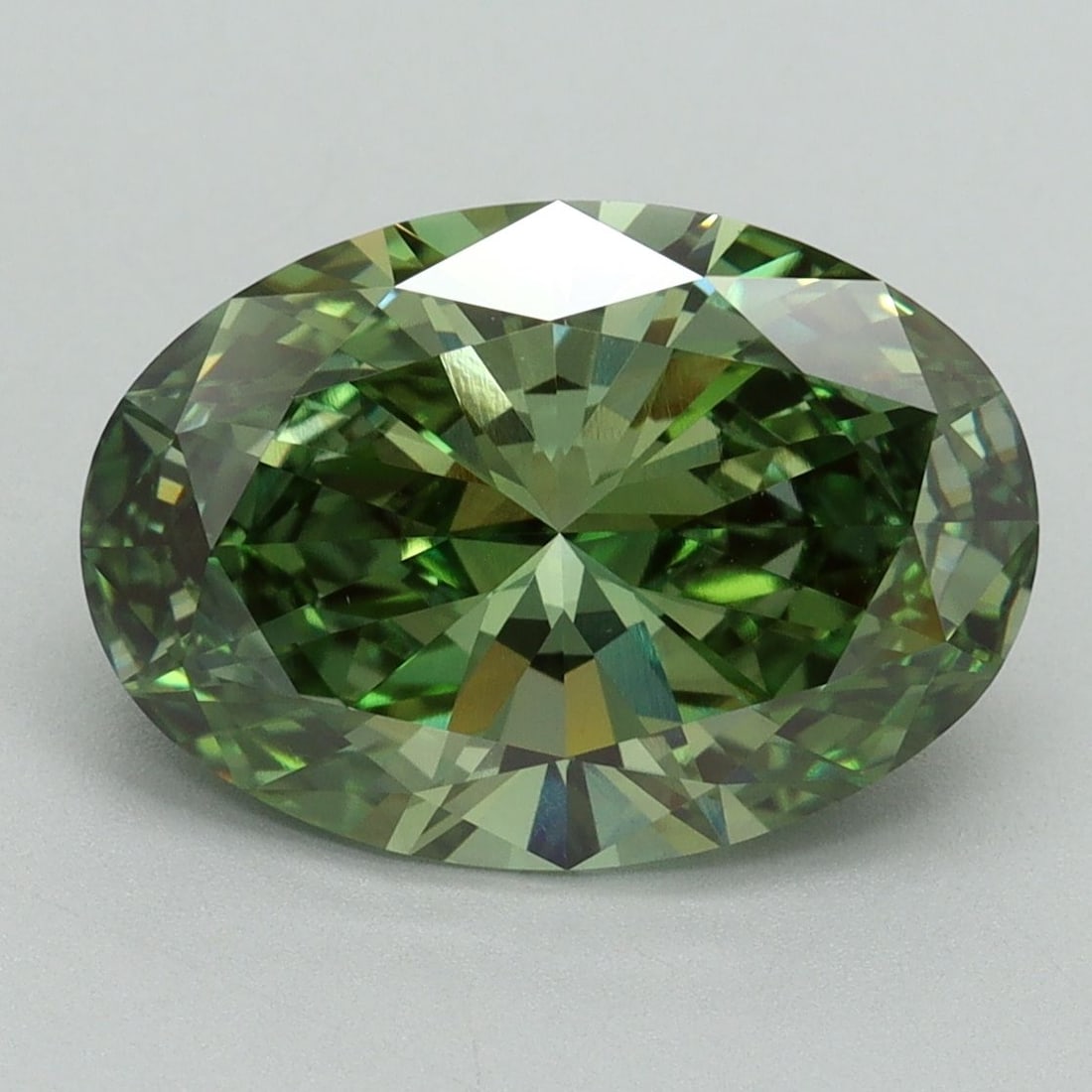 Loose Diamond - OVAL 4.02ct Fancy Vivid Green VS1: Loose Diamond - OVAL 4.02ct Fancy Vivid Green VS1 Source: This is a real non-mined Diamond that has been grown in a lab Shape: OVAL Carats: 4.02 Color: Fancy Vivid Green Certification: IGI Video: