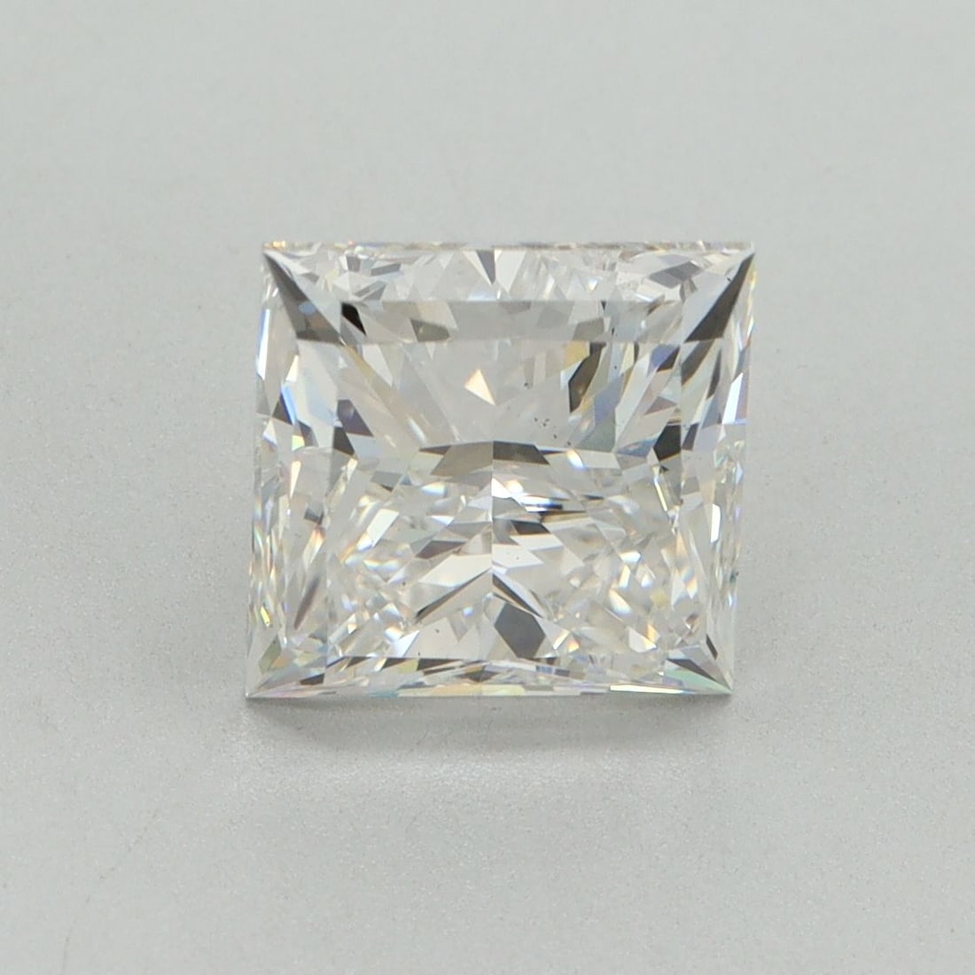 Loose Diamond - PRINCESS 2.9ct F VS2: Loose Diamond - PRINCESS 2.9ct F VS2 Source: This is a real non-mined Diamond that has been grown in a lab Shape: PRINCESS Carats: 2.9 Color: F Clarity: VS2 Certification: IGI Video: