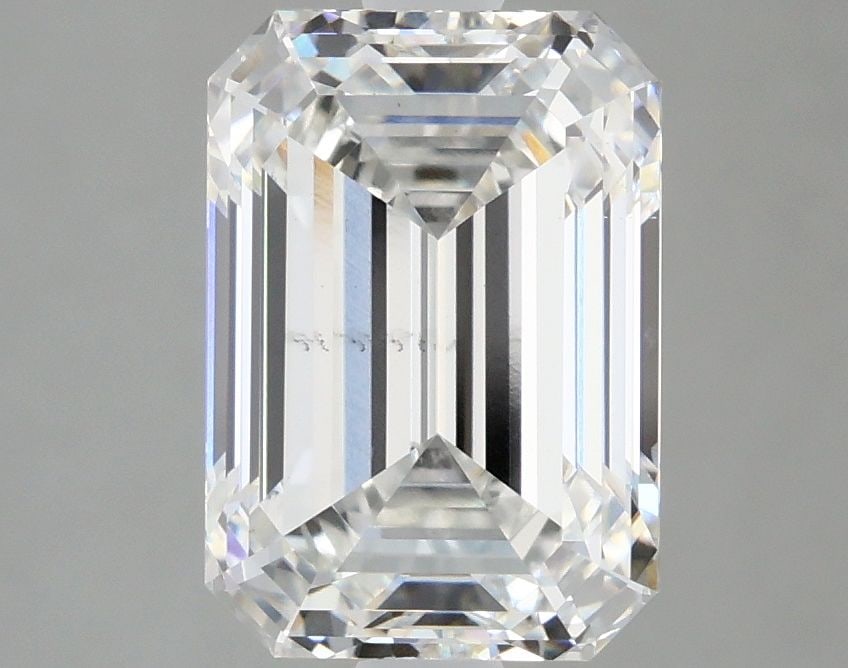 Loose Diamond - EMERALD 2.96ct E VS2: Loose Diamond - EMERALD 2.96ct E VS2 Source: This is a real non-mined Diamond that has been grown in a lab Shape: EMERALD Carats: 2.96 Color: E Clarity: VS2 Certification: IGI Video: