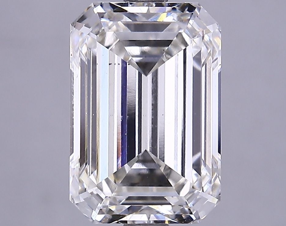 Loose Diamond - EMERALD 3.61ct G VS2: Loose Diamond - EMERALD 3.61ct G VS2 Source: This is a real non-mined Diamond that has been grown in a lab Shape: EMERALD Carats: 3.61 Color: G Clarity: VS2 Certification: IGI Video: