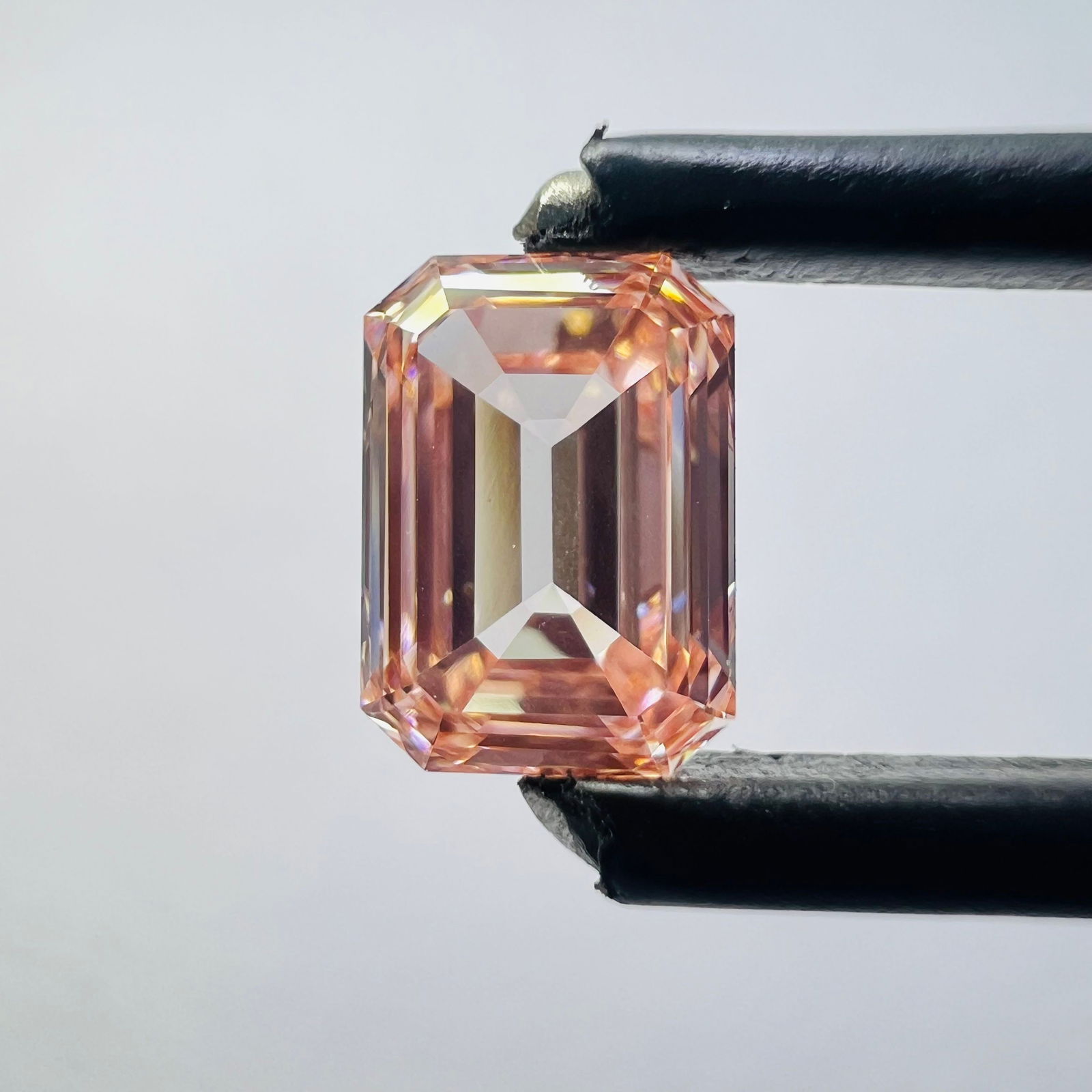 Loose Diamond - EMERALD 0.63ct Pink VS1: Loose Diamond - EMERALD 0.63ct Pink VS1 Source: This is a real non-mined Diamond that has been grown in a lab Shape: EMERALD Carats: 0.63 Color: Pink Certification: NONE Additional images available up
