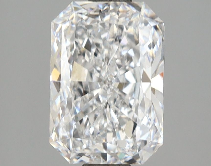 Loose Diamond - RADIANT 2.03ct D VVS2: Loose Diamond - RADIANT 2.03ct D VVS2 Source: This is a real non-mined Diamond that has been grown in a lab Shape: RADIANT Carats: 2.03 Color: D Clarity: VVS2 Certification: IGI Video: