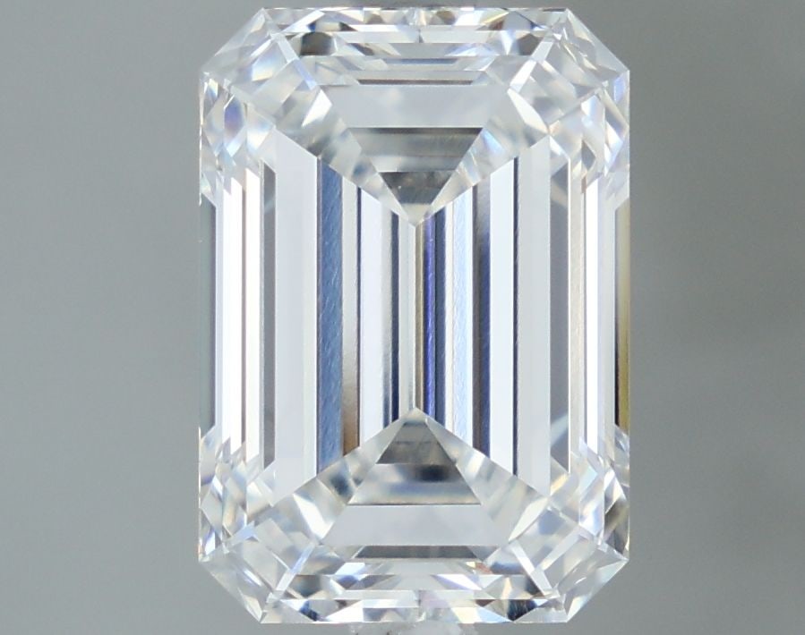 Loose Diamond - EMERALD 4.04ct F IF: Loose Diamond - EMERALD 4.04ct F IF Source: This is a real non-mined Diamond that has been grown in a lab Shape: EMERALD Carats: 4.04 Color: F Clarity: IF Certification: IGI Video: