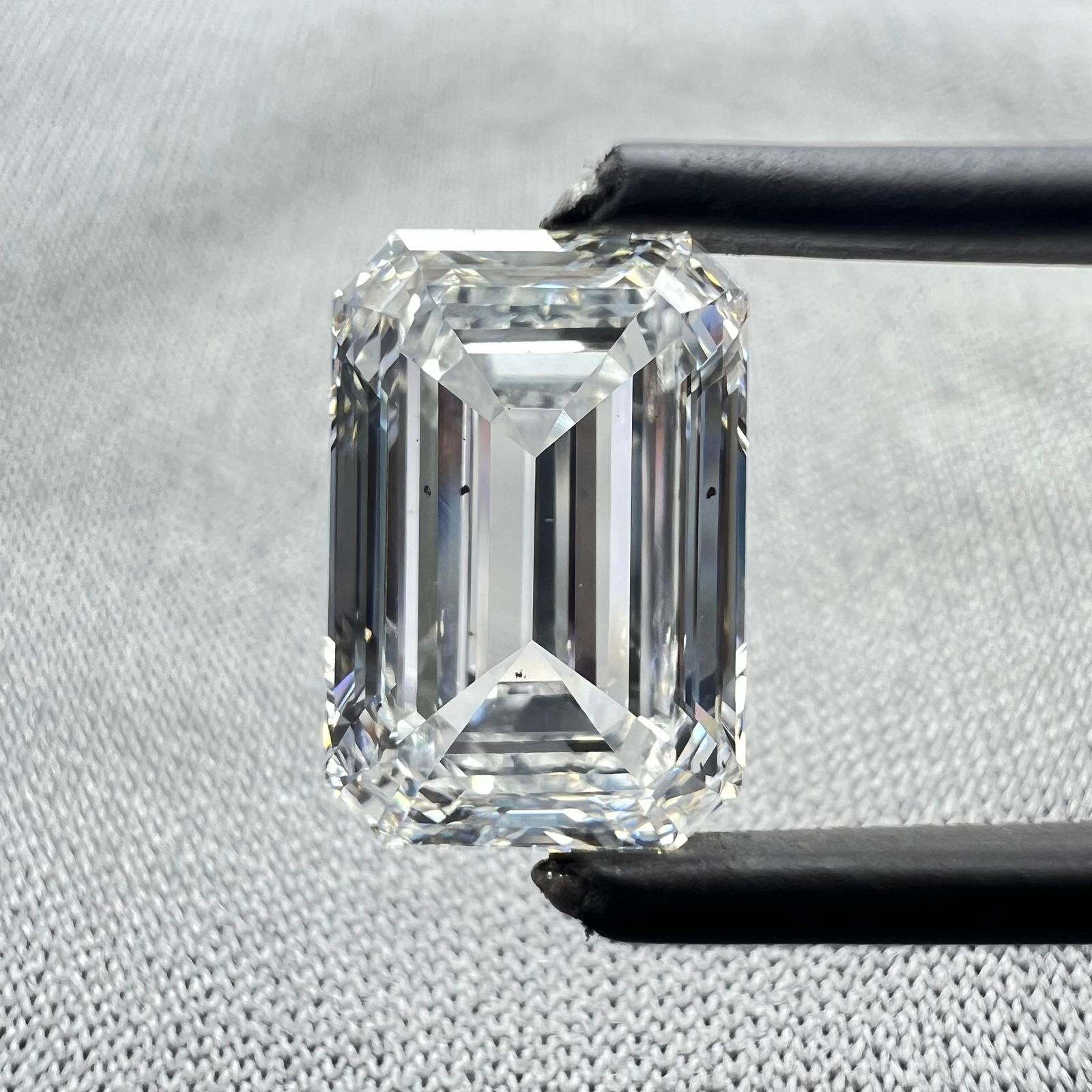 Loose Diamond - EMERALD 2.99ct F VS2 (1 of 1)