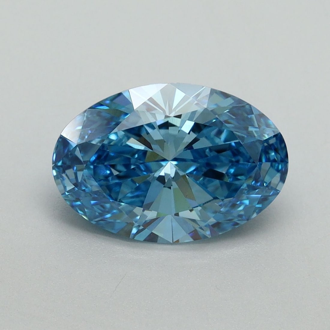 Loose Diamond - OVAL 2.41ct Fancy Vivid Blue VS1: Loose Diamond - OVAL 2.41ct Fancy Vivid Blue VS1 Source: This is a real non-mined Diamond that has been grown in a lab Shape: OVAL Carats: 2.41 Color: Fancy Vivid Blue Certification: IGI Video:
