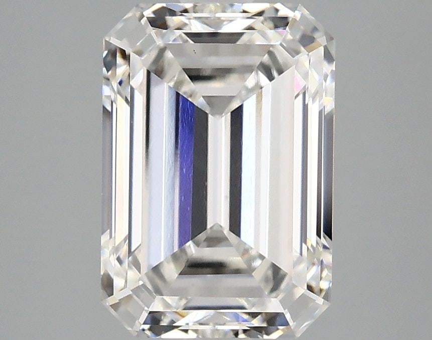 Loose Diamond - EMERALD 3.1ct E VS1: Loose Diamond - EMERALD 3.1ct E VS1 Source: This is a real non-mined Diamond that has been grown in a lab Shape: EMERALD Carats: 3.1 Color: E Clarity: VS1 Certification: IGI Video: