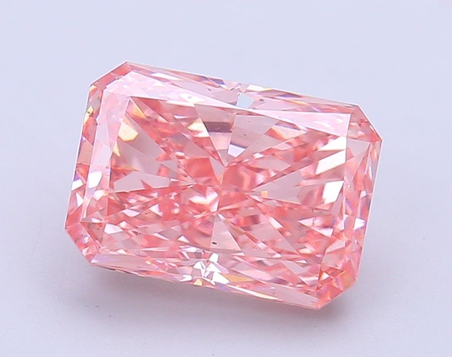 Loose Diamond - RADIANT 4.02ct Fancy Vivid Pink VS2: Loose Diamond - RADIANT 4.02ct Fancy Vivid Pink VS2 Source: This is a real non-mined Diamond that has been grown in a lab Shape: RADIANT Carats: 4.02 Color: Fancy Vivid Pink Certification: IGI Video: