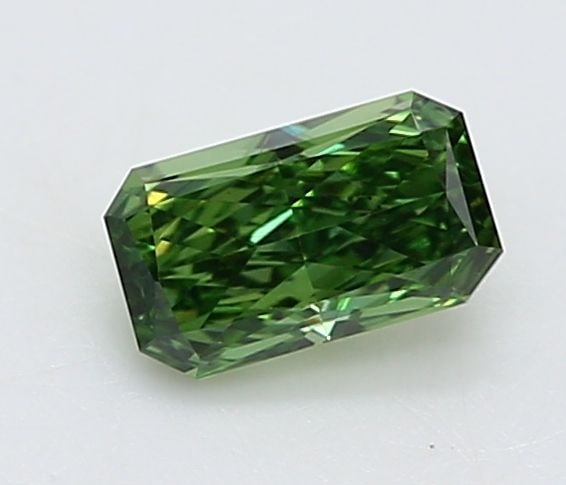 Loose Diamond - RADIANT 0.21ct Fancy Vivid Green VVS2: Loose Diamond - RADIANT 0.21ct Fancy Vivid Green VVS2 Source: This is a real non-mined Diamond that has been grown in a lab Shape: RADIANT Carats: 0.21 Color: Fancy Vivid Green Certification: IGI Vide