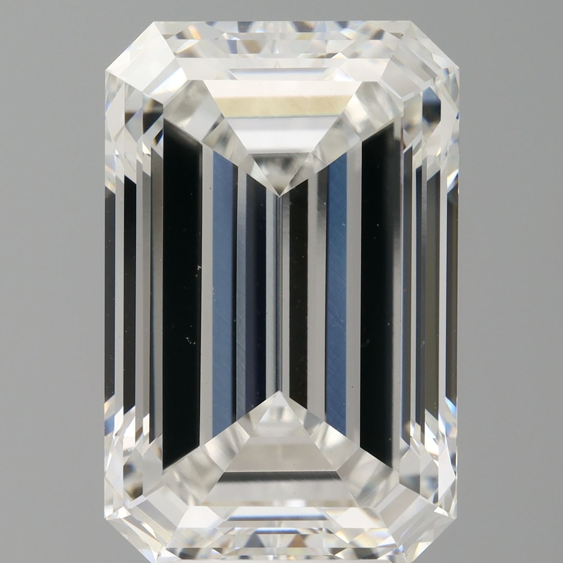 Loose Diamond - EMERALD 8.09ct G VVS2: Loose Diamond - EMERALD 8.09ct G VVS2 Source: This is a real non-mined Diamond that has been grown in a lab Shape: EMERALD Carats: 8.09 Color: G Clarity: VVS2 Certification: IGI Video: