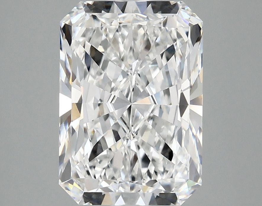 Loose Diamond - RADIANT 3.03ct E VS1: Loose Diamond - RADIANT 3.03ct E VS1 Source: This is a real non-mined Diamond that has been grown in a lab Shape: RADIANT Carats: 3.03 Color: E Clarity: VS1 Certification: IGI Video: