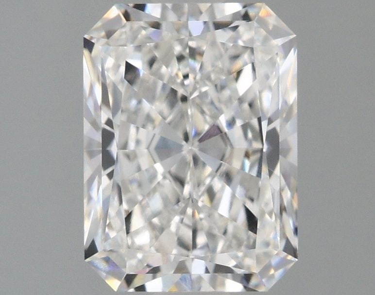 Loose Diamond - RADIANT 3.94ct F VS1: Loose Diamond - RADIANT 3.94ct F VS1 Source: This is a real non-mined Diamond that has been grown in a lab Shape: RADIANT Carats: 3.94 Color: F Clarity: VS1 Certification: IGI Video: